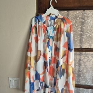 Wonens Long Sleeve Blouse (M)